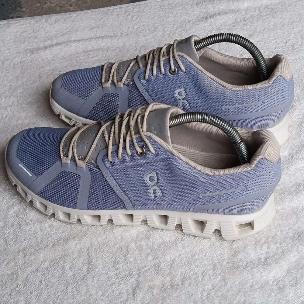 NWOT On Running Nimbus Cloud 5 - Picture 6 of 16